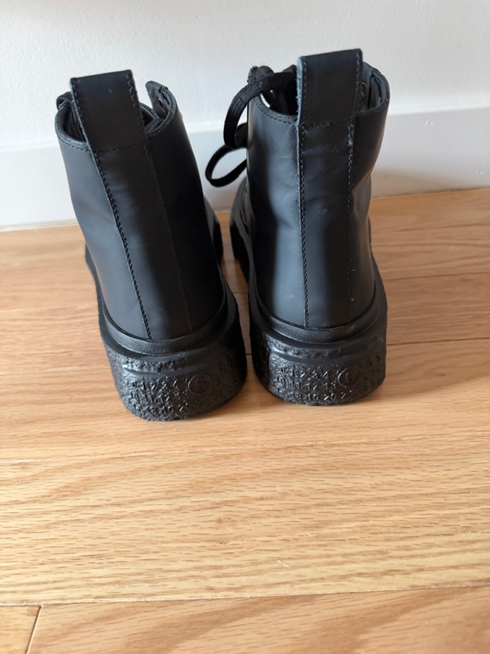 MM6 Maison Margiela Black Platform Lace-Up Sneakers - Picture 5 of 6